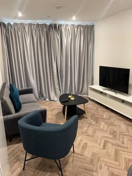 לונדון Stunning One Bedroom Apartment מראה חיצוני תמונה